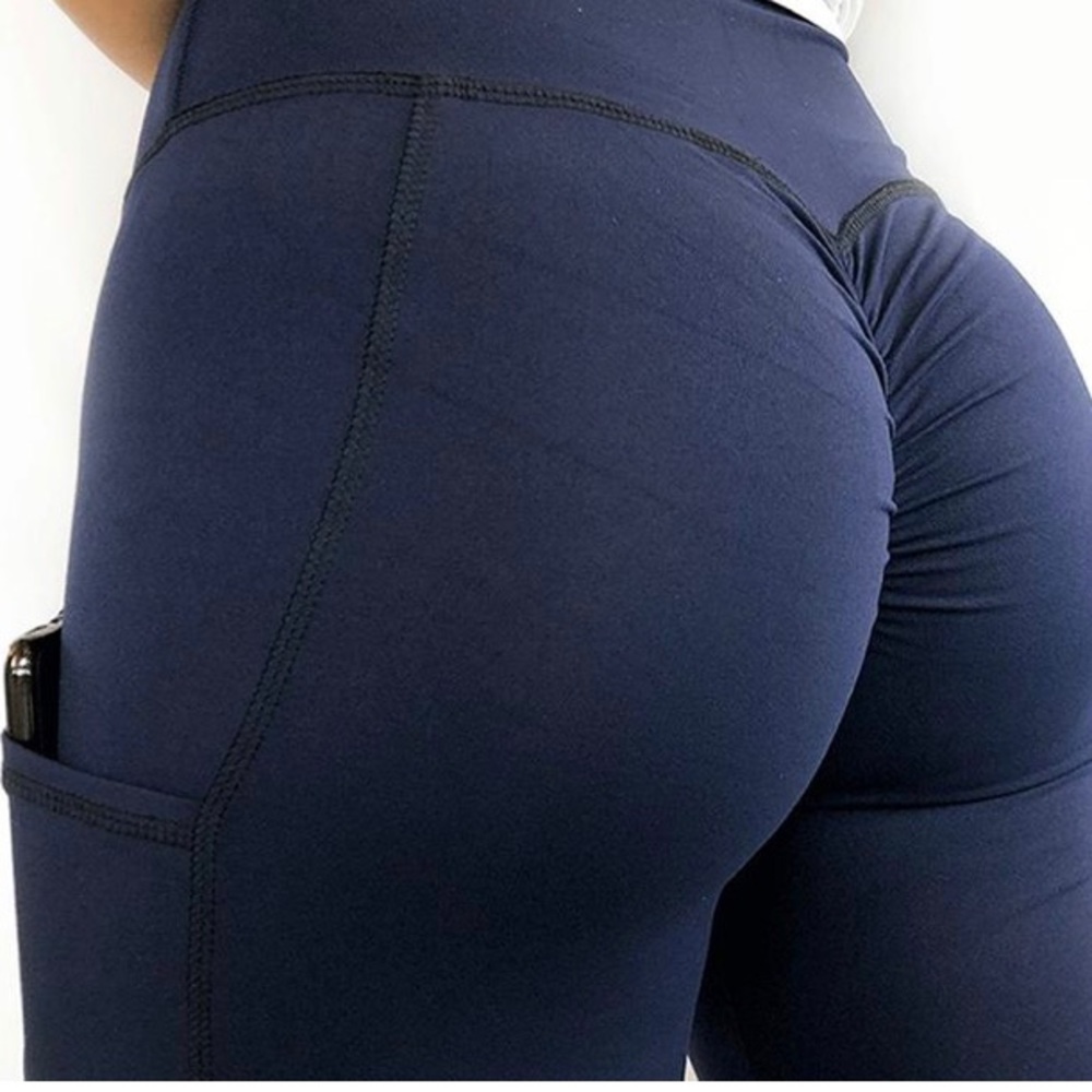 White Perfect Pocket Booty Scrunch Leggings